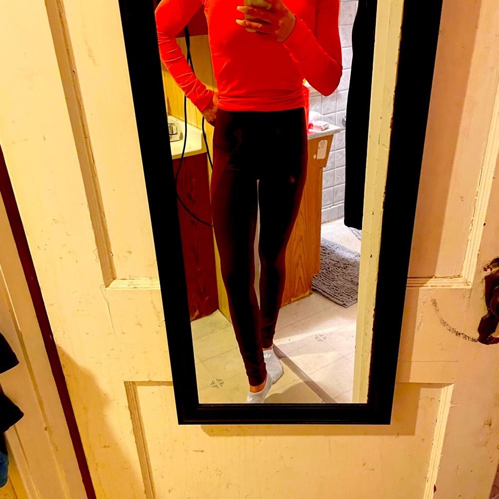 Lululemon 28” Barre Star Size 4